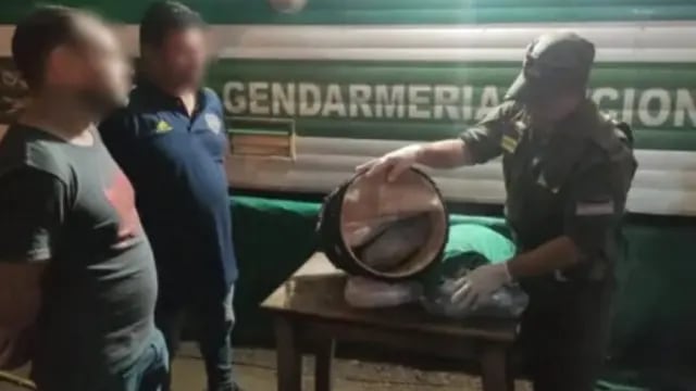 Dos bombos que salieron de Misiones fueron incautados con marihuana en su interior en Chaco: un detenido