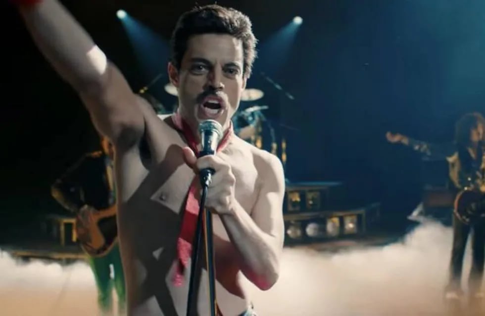 Rami Malek interpreta a Freddie Mercury en 'Bohemian Rhapsody, una de las películas que se suma al catálogo de Netflix.