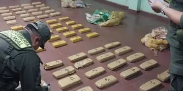 Descubren cargamento de marihuana oculto en Puerto Esperanza