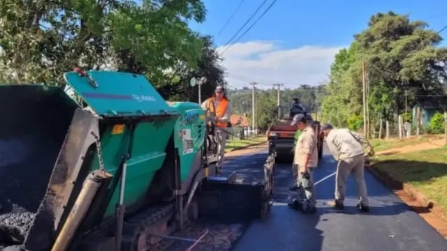 San Pedro: ejecutan obras de asfalto sobre empedrado