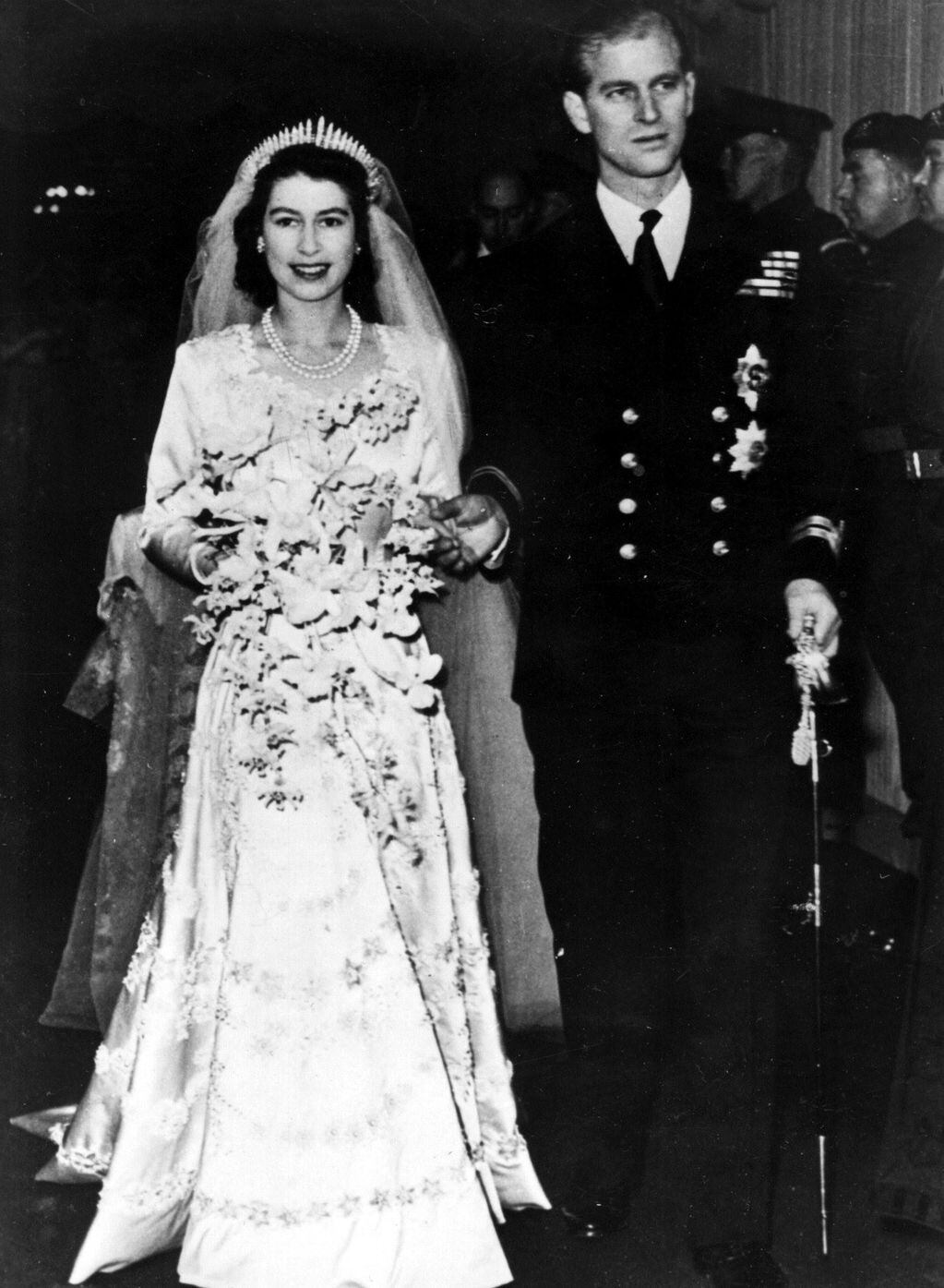 Foto de la boda real del duque de Edimburgo y la reina.
