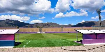 estadio Juan Gilberto Funes, escenario de Talleres - Godoy Cruz por Copa Argentina.