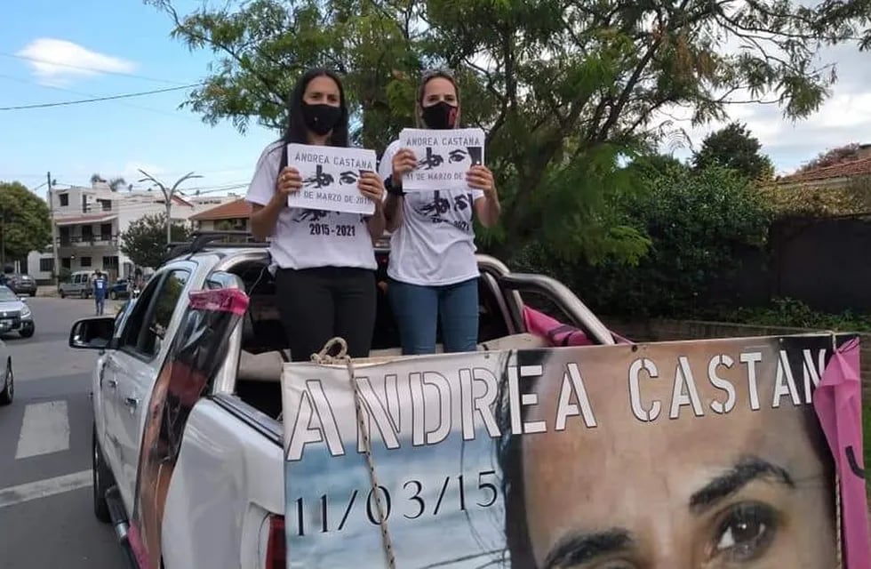 "Autazo" en Carlos Paz a seis años del femicidio de Andrea Castana. (Foto: Facebook / Vcphoy).