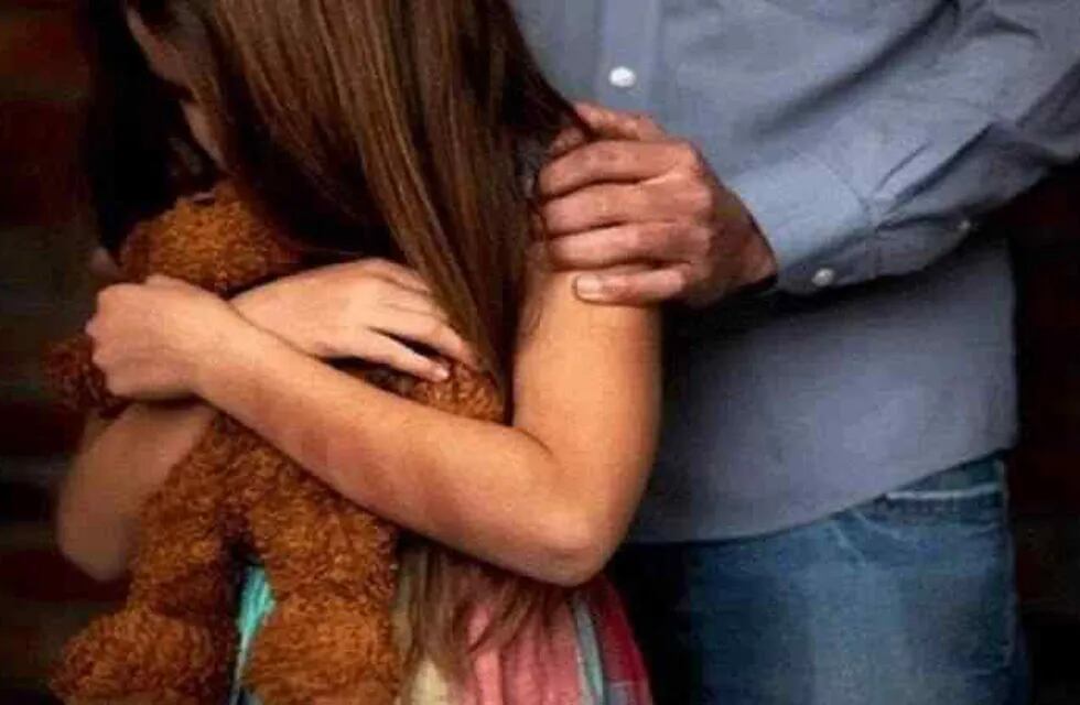 La nena contó en un hogar estatal que era abusada por un "tío" y lo detuvieron, pero a los 3 días lo liberaron