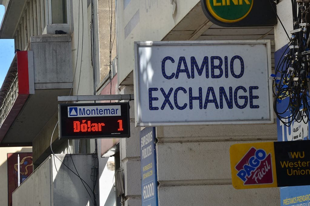 Cordoba el 09 de February de 2022 dolar moneda extranjera cotizacion en la city cordobesa economia  Foto: Pedro Castillo