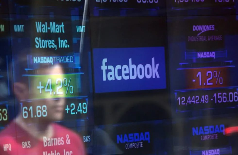 Las acciones de Facebook cayeron un 5,44% tras la filtración de datos.
