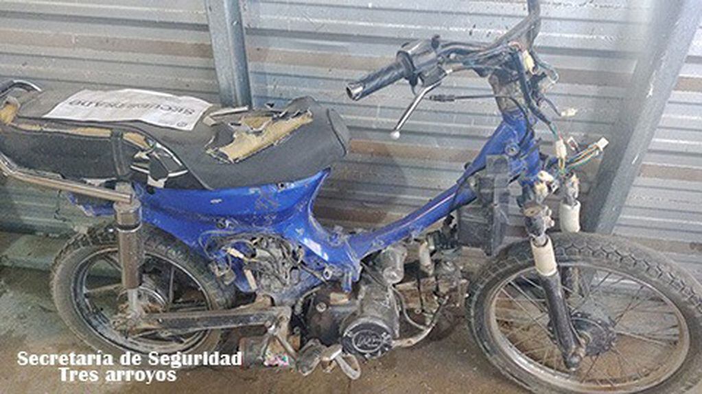 Motocicleta secuestrada por la Secretaría de seguridad de Tres Arroyos