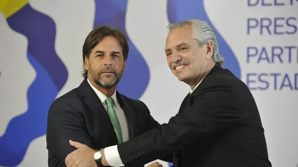 Luis Lacalle Pou y Alberto Fernández.