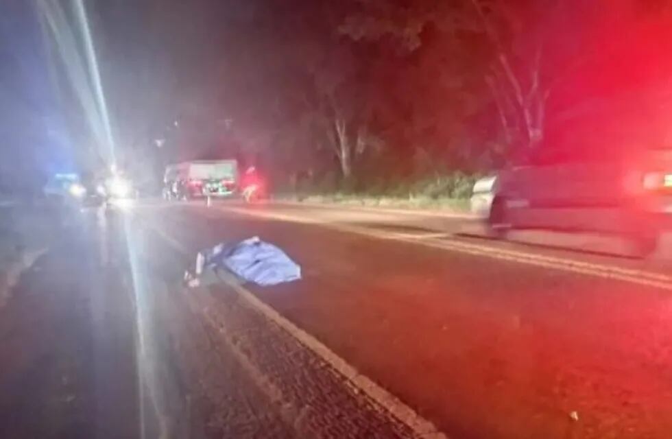 Accidente fatal en Colonia Mado: un motociclista perdió la vida en un choque frontal con un camión.