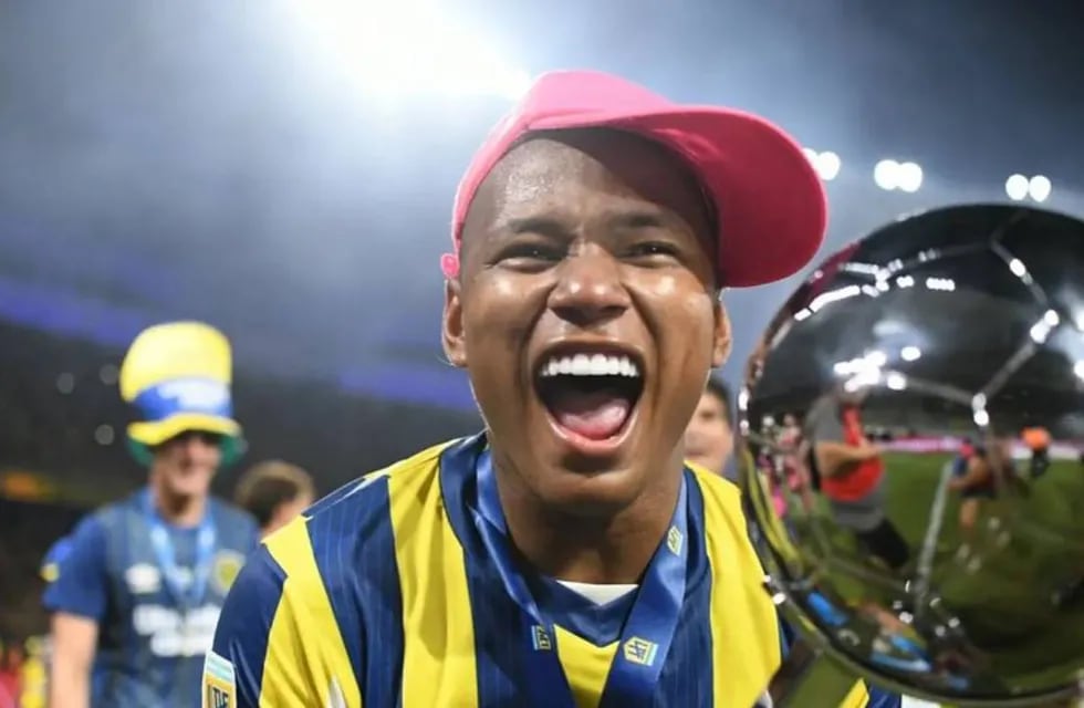 El futbolista de 23 años salió campeón de la Copa de la Liga Profesional 2023.