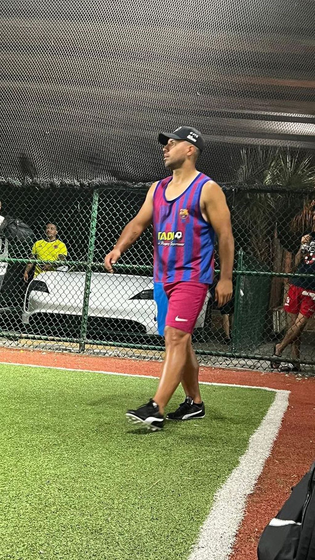 El Kun Agüero volvió a jugar al fútbol con la camiseta de Barcelona.
