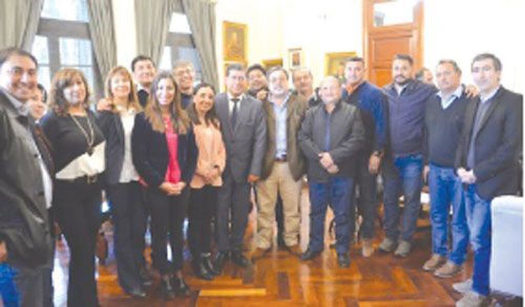 En La Rioja, 16 de los 18 intendentes criticaron la eliminación del "Fondo Sojero"