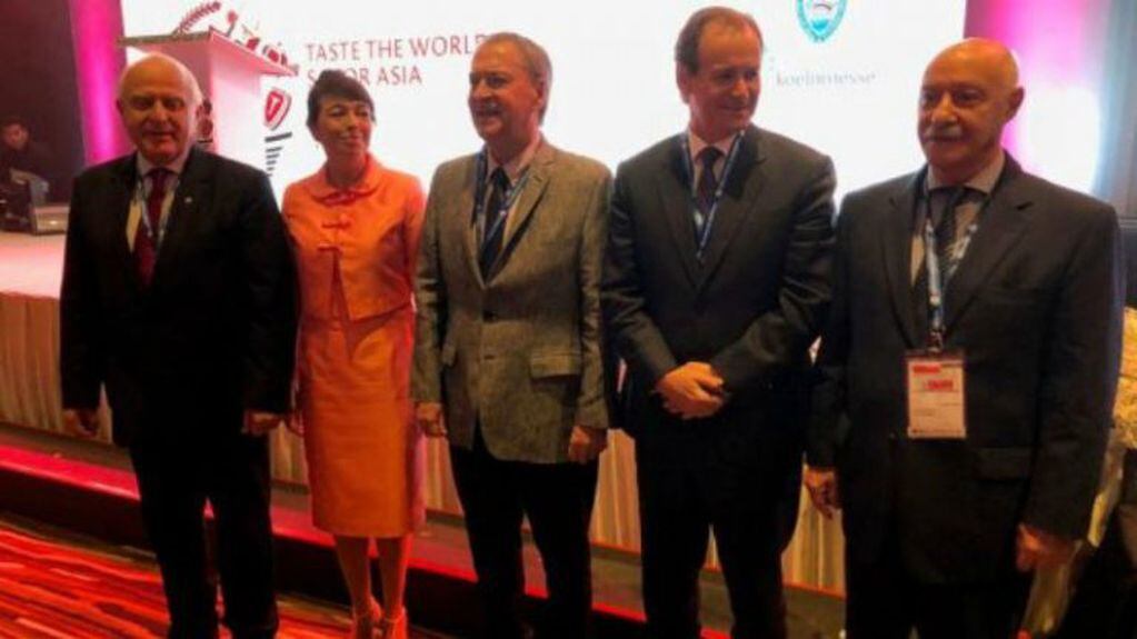 El gobernador Juan Schiaretti participó en Tailandia de la inauguración de la feria internacional Thaifex 2018.