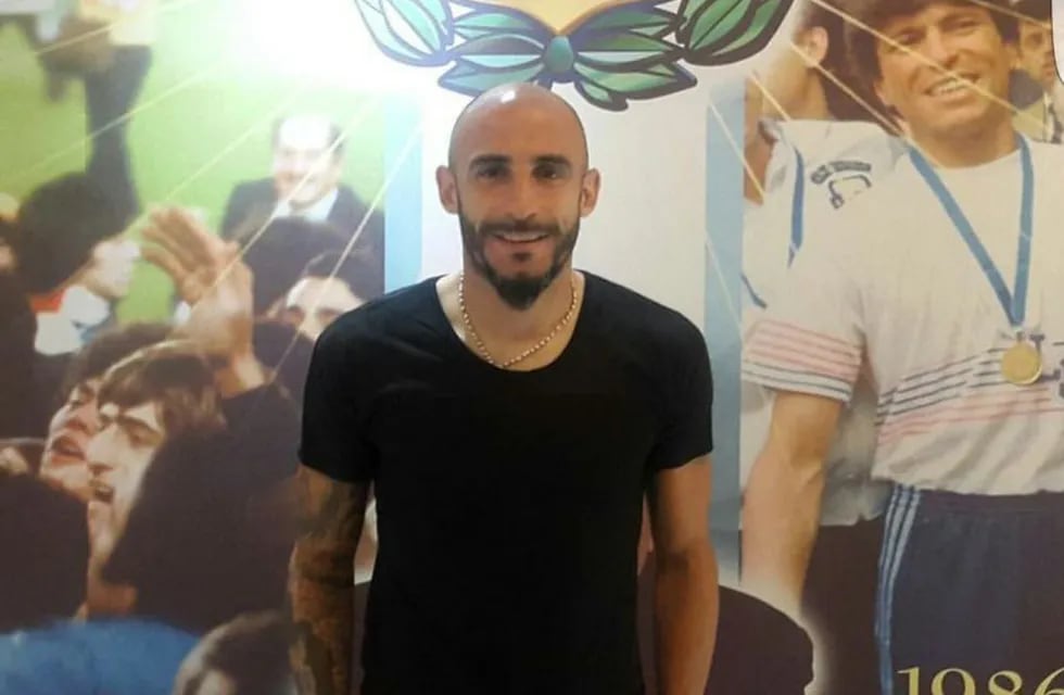 El defensor de Rosario Central, Javier Pinola, volvió a ser convocado para la Selección Nacional.