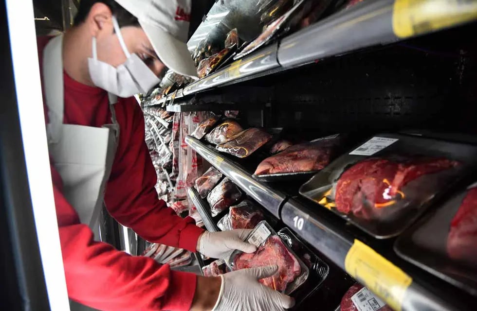 Cordoba el 03 de Febrero de 2021 supermercado gondola carne envasada
Hipermercado Libertad de Paseo Rivera Indarte
Carne económica nuevos cortes de carne   Fotografia por Pedro Castillo