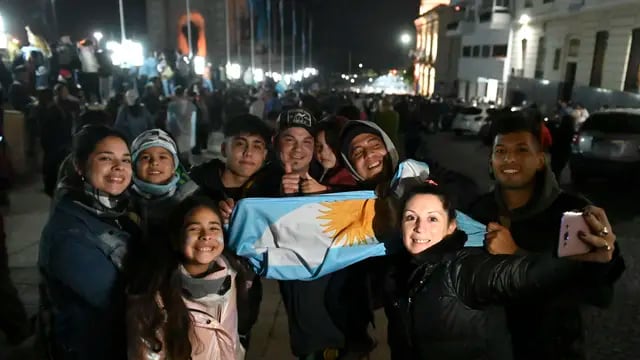Festejos en el Monumento a la Bandera tras la final de la Copa América 2021