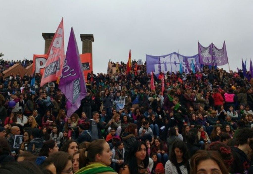 La marcha de mujeres llegó al Parque España
