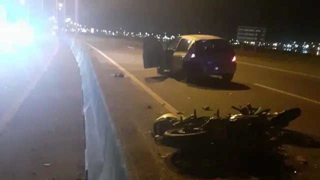 Motociclista pierde la vida en colisión múltiple en el acceso Sur de Posadas