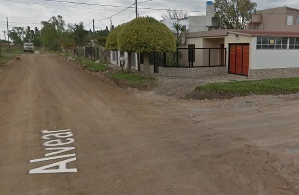 El ilícito se concretó sobre calles Alvear y Quiroga. (Street View)