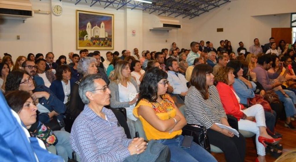 La actividad convocada por el Frente de Todos se cumplió en el auditorio del Colegio de Ingenieros de Jujuy.