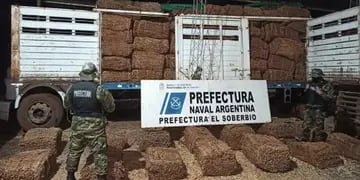 Secuestran cargamento de tabaco en El Soberbio