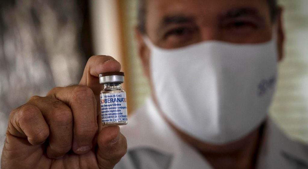 Soberana 02, la vacuna en estado más avanzado de Cuba por las que negocia la Argentina. (AP)