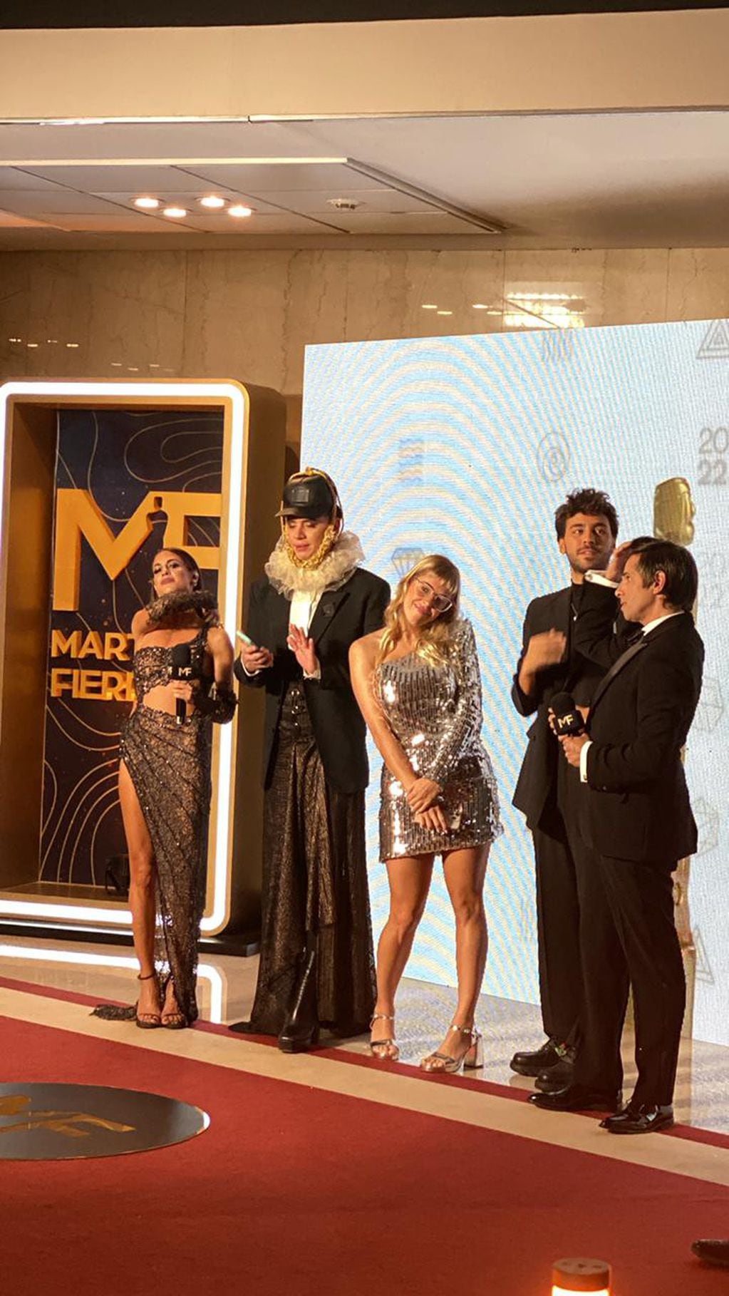 Santiago Artemis, Lizardo Ponce y Nati Jota en los Premios Martín Fierro 2022.