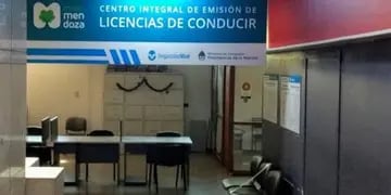 Cierran centro emisor de licencias en Ciudad