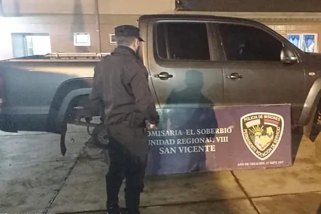 El Soberbio: Policía de Misiones recuperó un vehículo robado en San Vicente. Policía de Misiones
