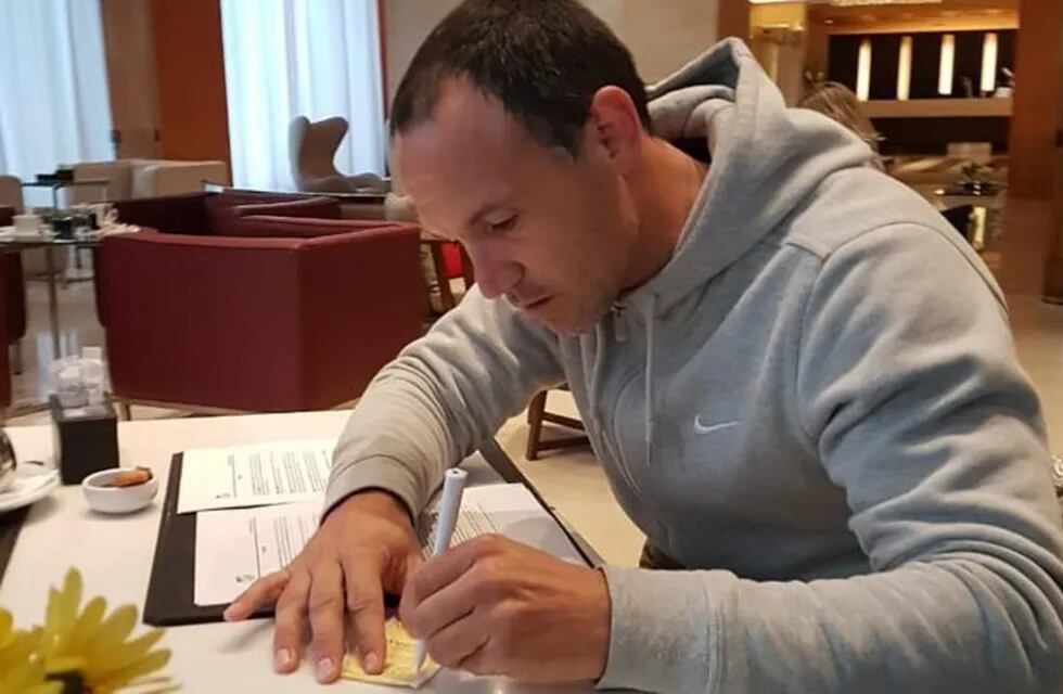 Mauro Matos firmó el vínculo que lo une a Atlético por un año.