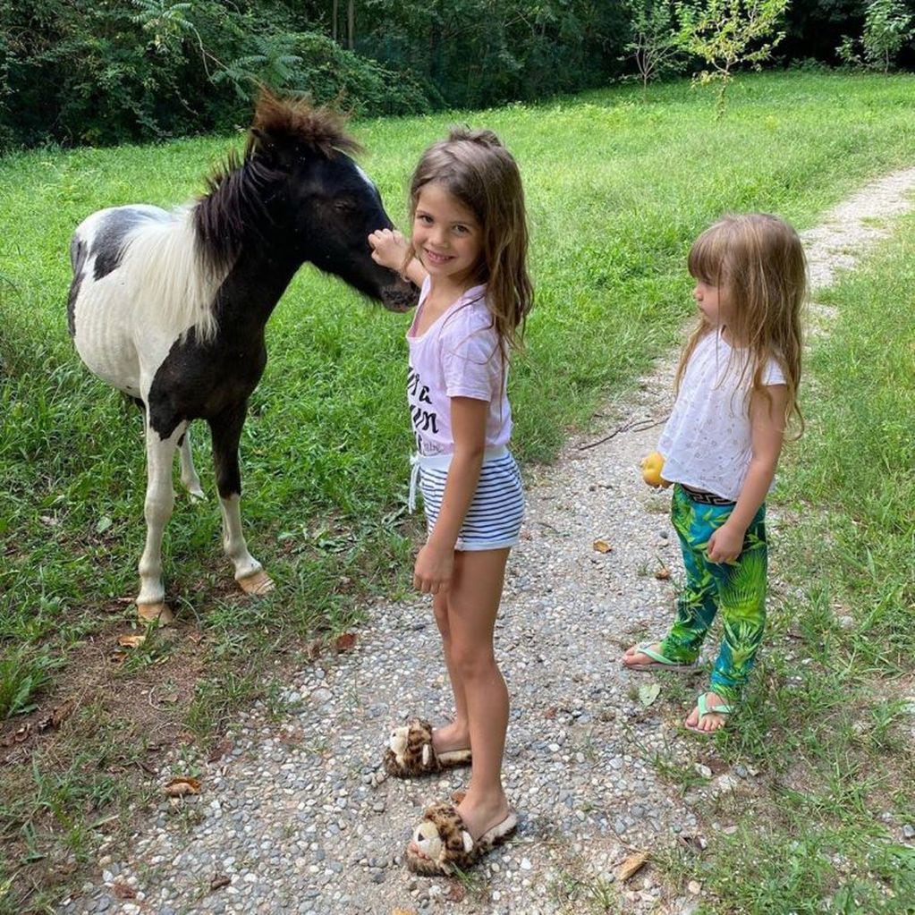 El pony de Isabella se llama Taquito. (Instagram/@wanda_icardi)