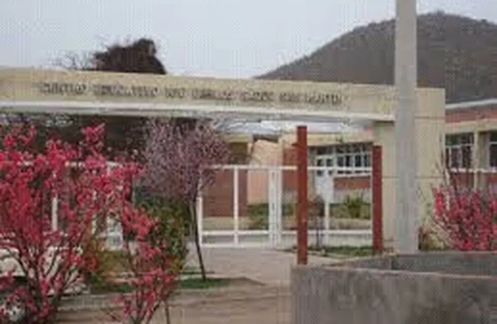 Centro Educativo Nº 6 de El Volcán, en San Luis.