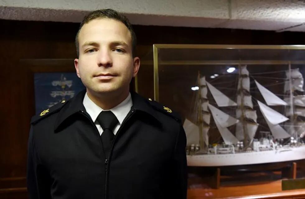Martín Lisandro Leiva egresará como Guardiamarina de la Armada de la República Argentina.