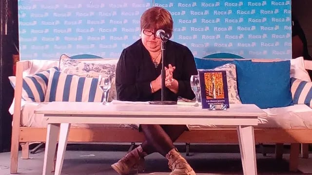 María Goicoechea presentó su novela en la Feria del Libro de General Roca