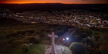Ascensos nocturnos en Carlos Paz, Cerro La Cruz