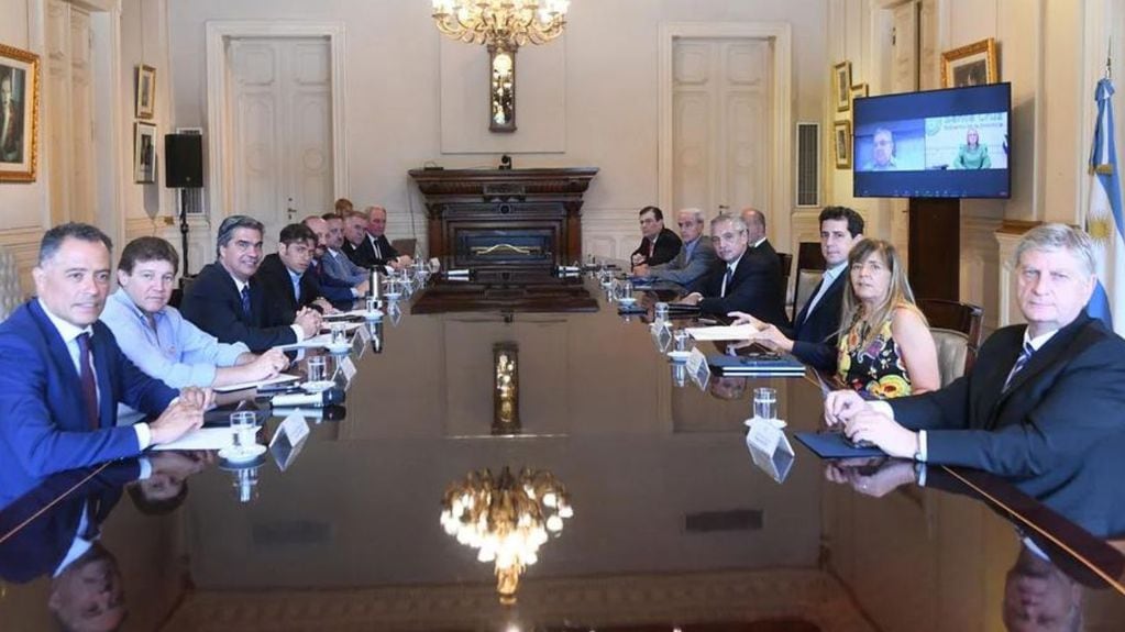 La reunión con los gobernadores del martes 3 de enero en la Rosada. El presidente Alberto Fernández consiguió allí el apoyo de 10 gobernadores.