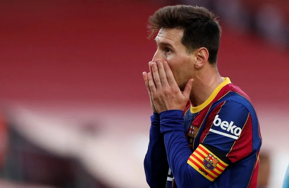 En España aseguran que Lionel Messi no firmará con Barcelona.