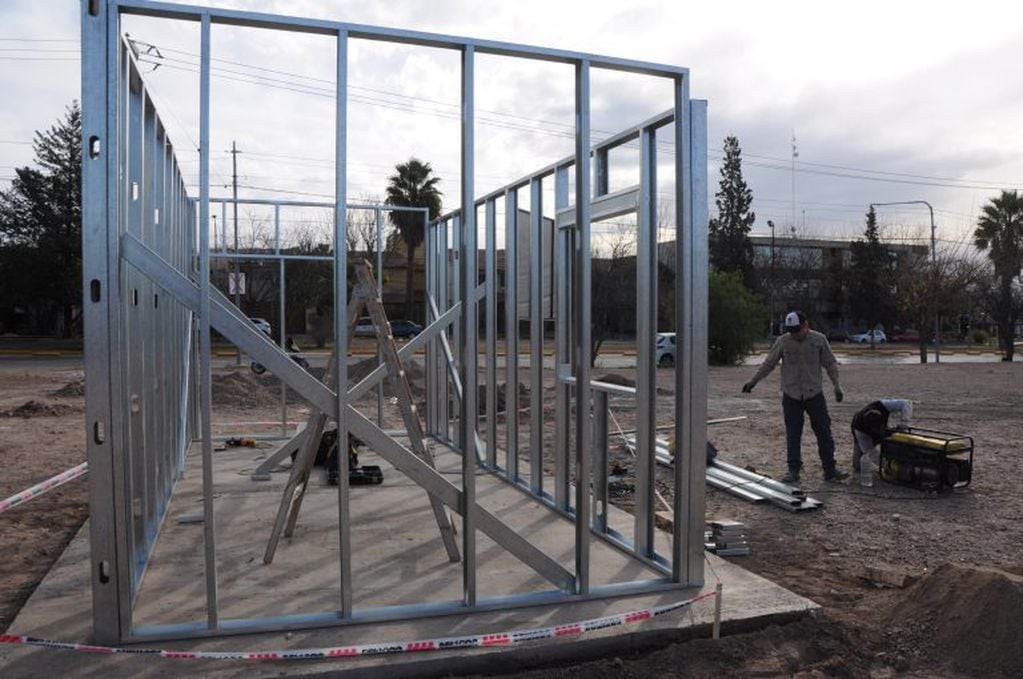 Los futuros jardines se están construyendo a través de steel framing.