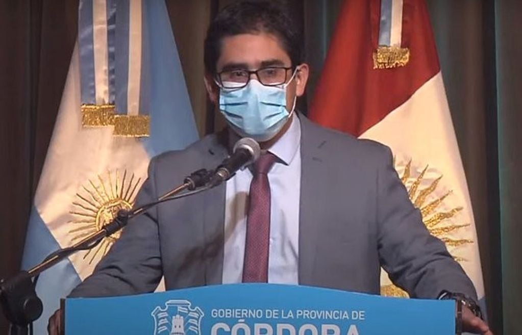 El ministro de Salud, Diego Cardozo, señaló: "Tendremos que aprender a convivir con la pandemia".