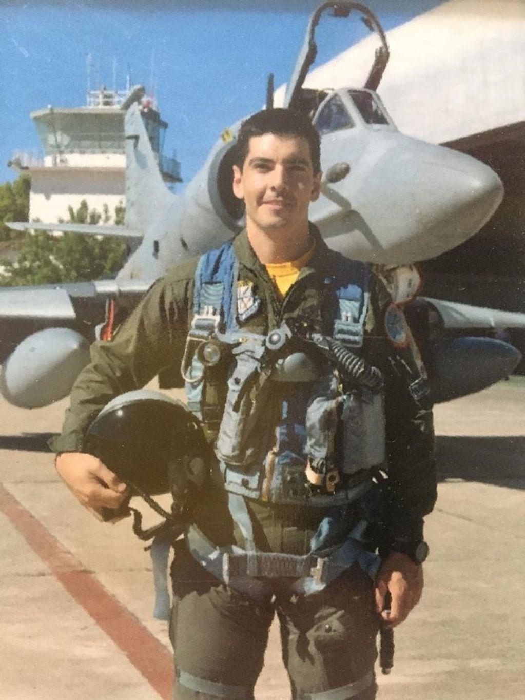 Capitán de la V Brigada de la Fuerza Aérea Argentina (FAA) Gonzalo Fabián Britos Venturini, quien falleció este miércoles al caer en Villa Valeria.