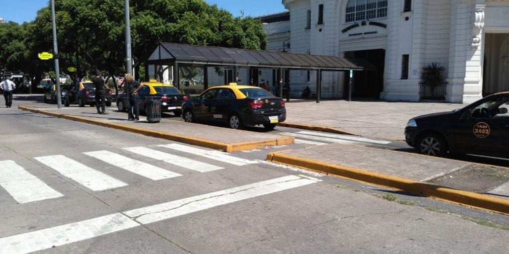 Terminal de Ómnibus Mariano Moreno