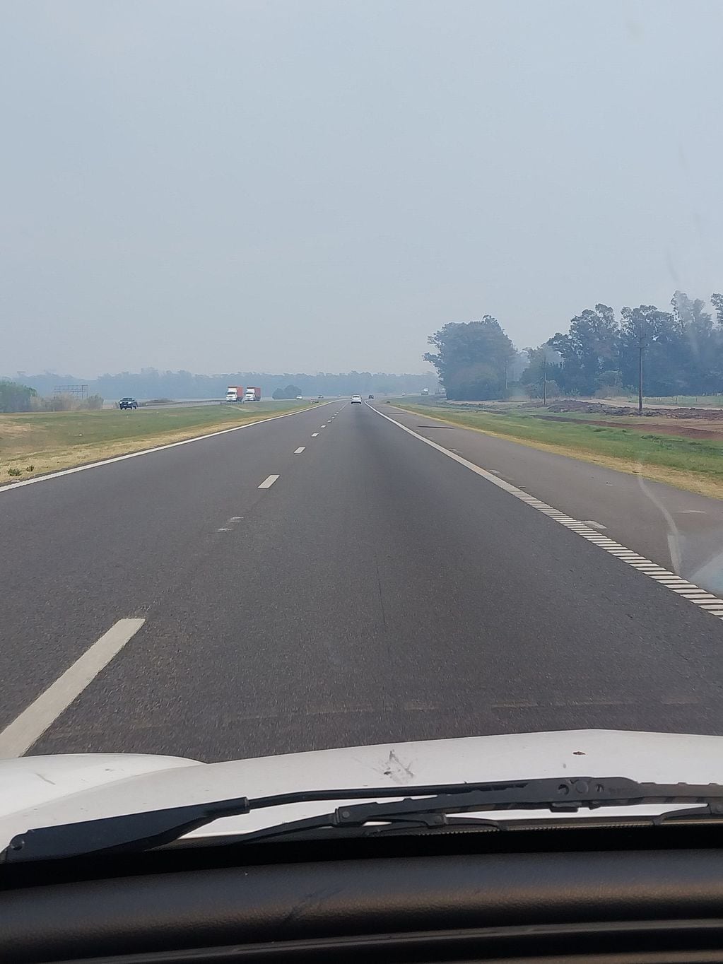 Autopista Buenos Aires-Rosario: el humo como acompañante. 