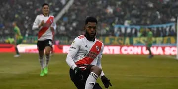 Miguel Borja tuvo su debut goleador en River