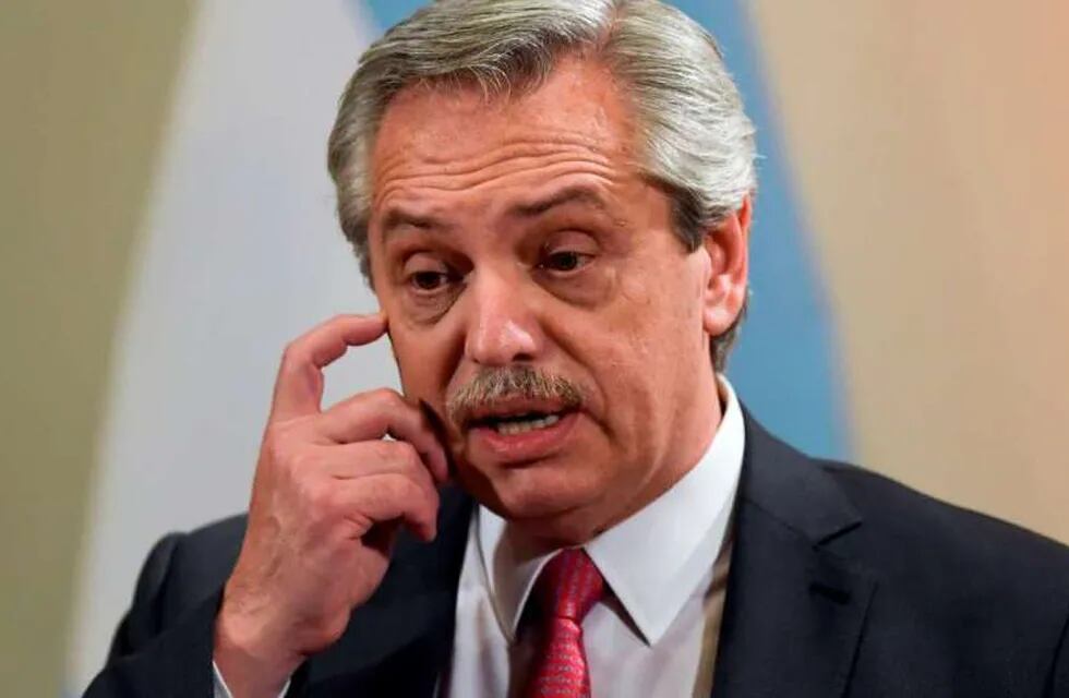 El Presidente suspendió su visita a Chile por aislamiento de Piñera