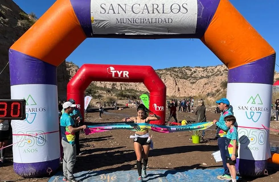 Aldana Caballero y Alejandro Montenegro ganaron en sus categorías el Huayquerías Trail Running.