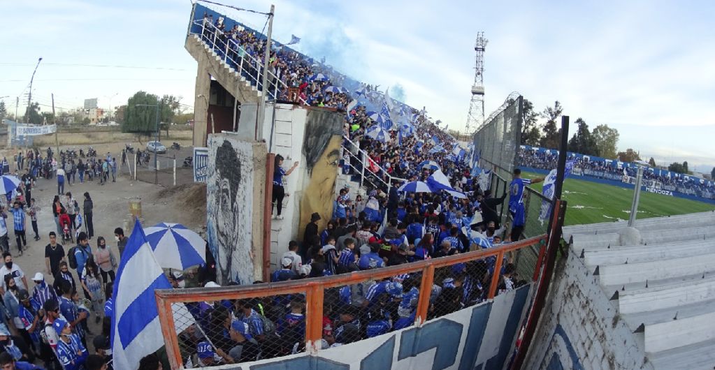 Así estaba el estadio Feliciano Gambarte, durante los festejos de los 100 de vida del club Godoy Cruz, en la tarde de este martes.