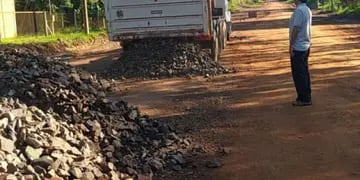 Ejecutan obras de asfaltado en varios sectores de Eldorado