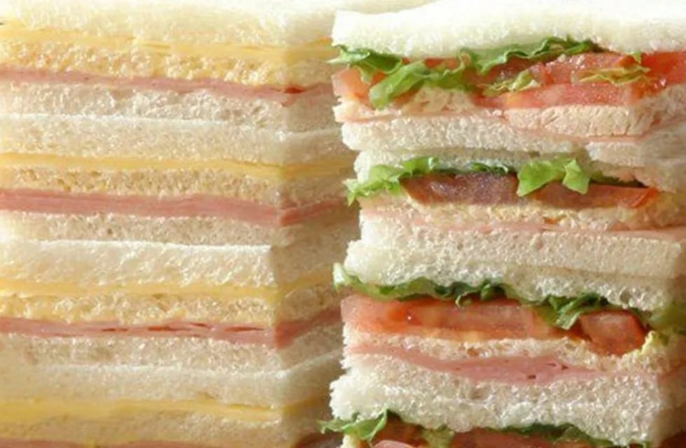 Diferentes usuarios de Twitter se unieron a la discusión para determinar cuales son los sándwiches de miga más ricos de la provincia.