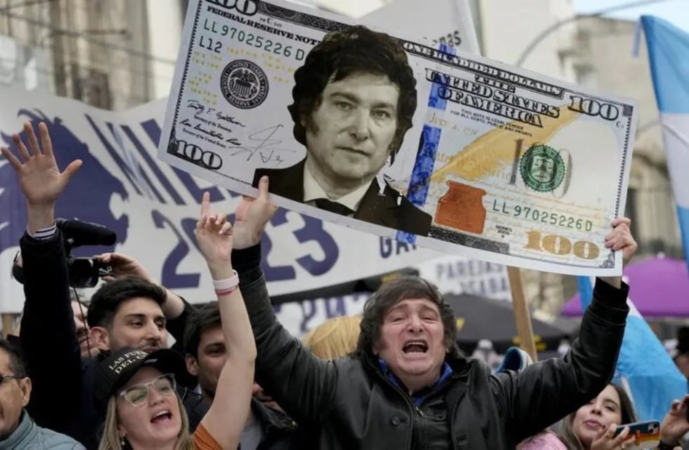 La polémica propuesta política de Javier Milei: qué googlearon los argentinos sobre la dolarización.