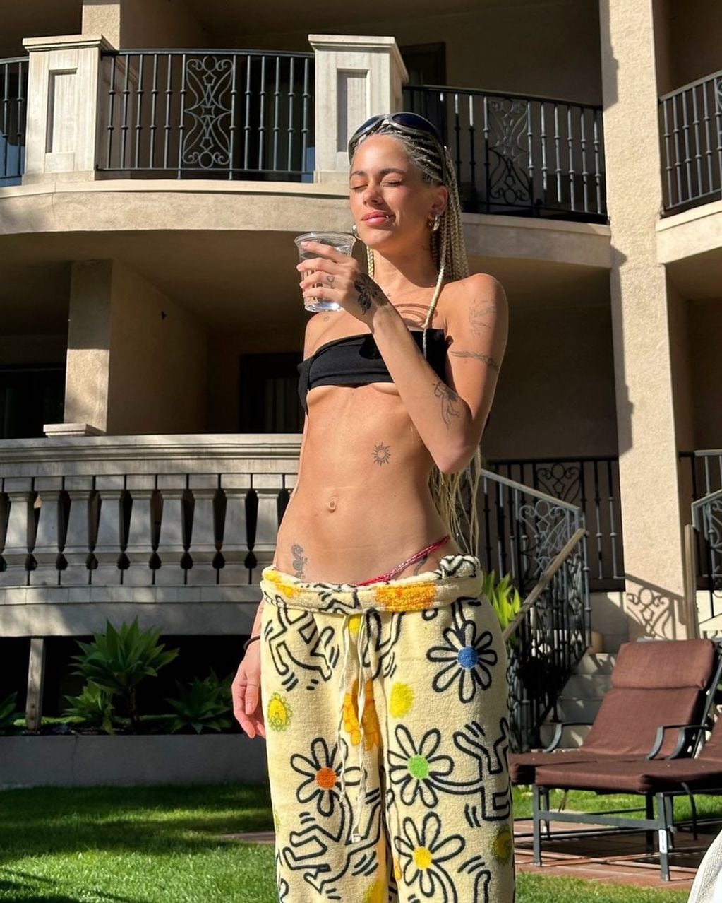 Tini paralizó instagram con una microbikini xxs


